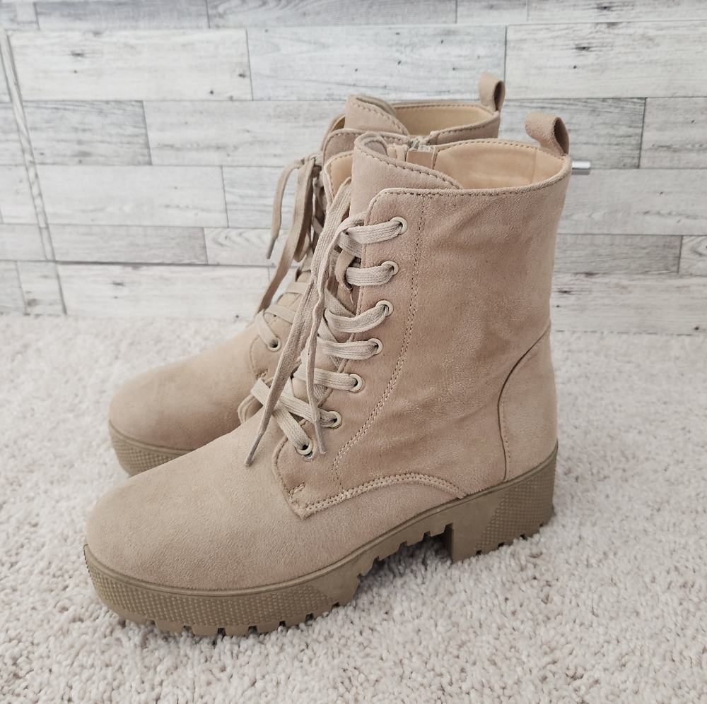 Chinese & Laundry LA Boots